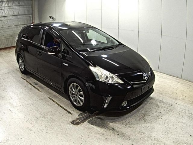 1106 Toyota Prius alpha ZVW40W 2012 г. (LAA Okayama)